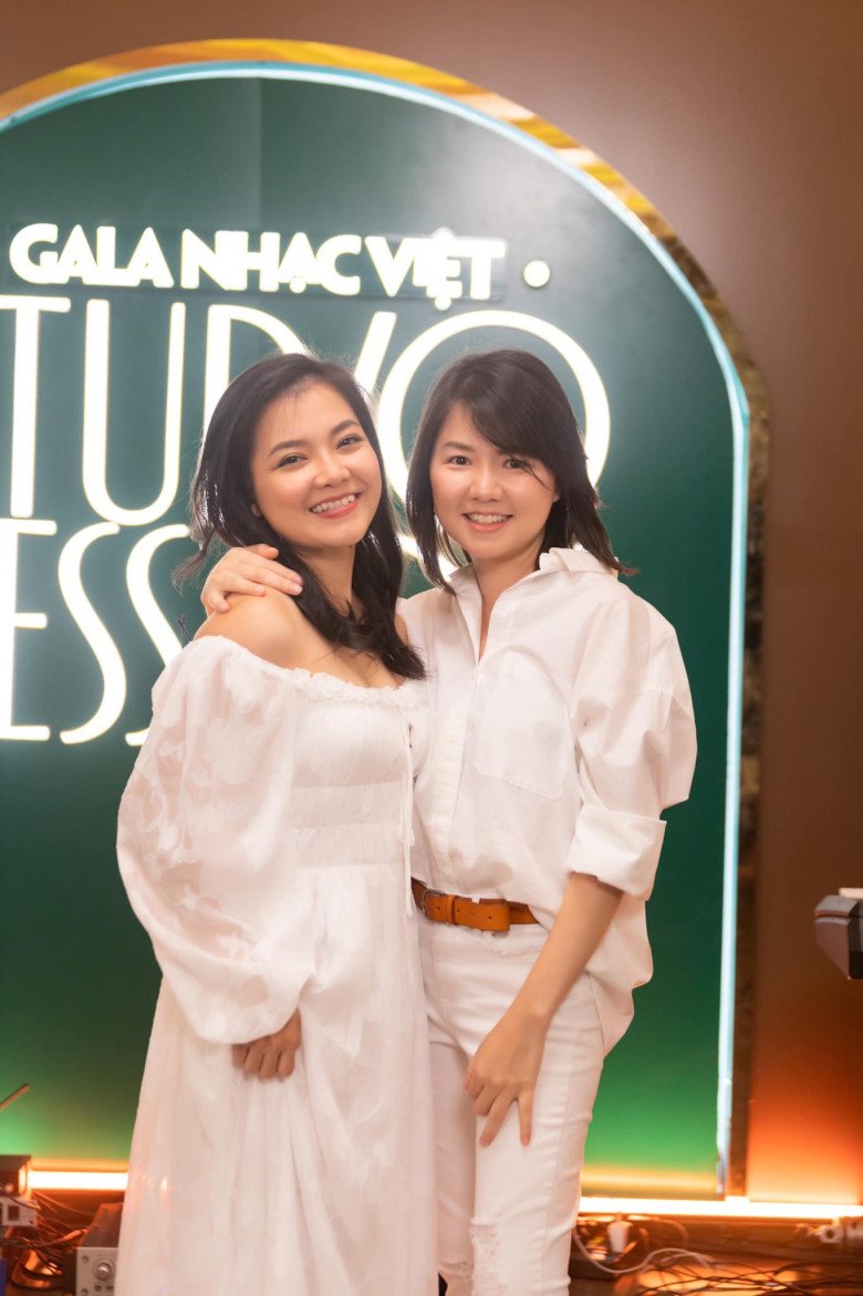 2 &#34;nữ thần thanh xuân&#34; nhóm Mắt Ngọc tuổi 40 &#34;mặt búng ra sữa&#34;, đẹp chân phương không son phấn - 6