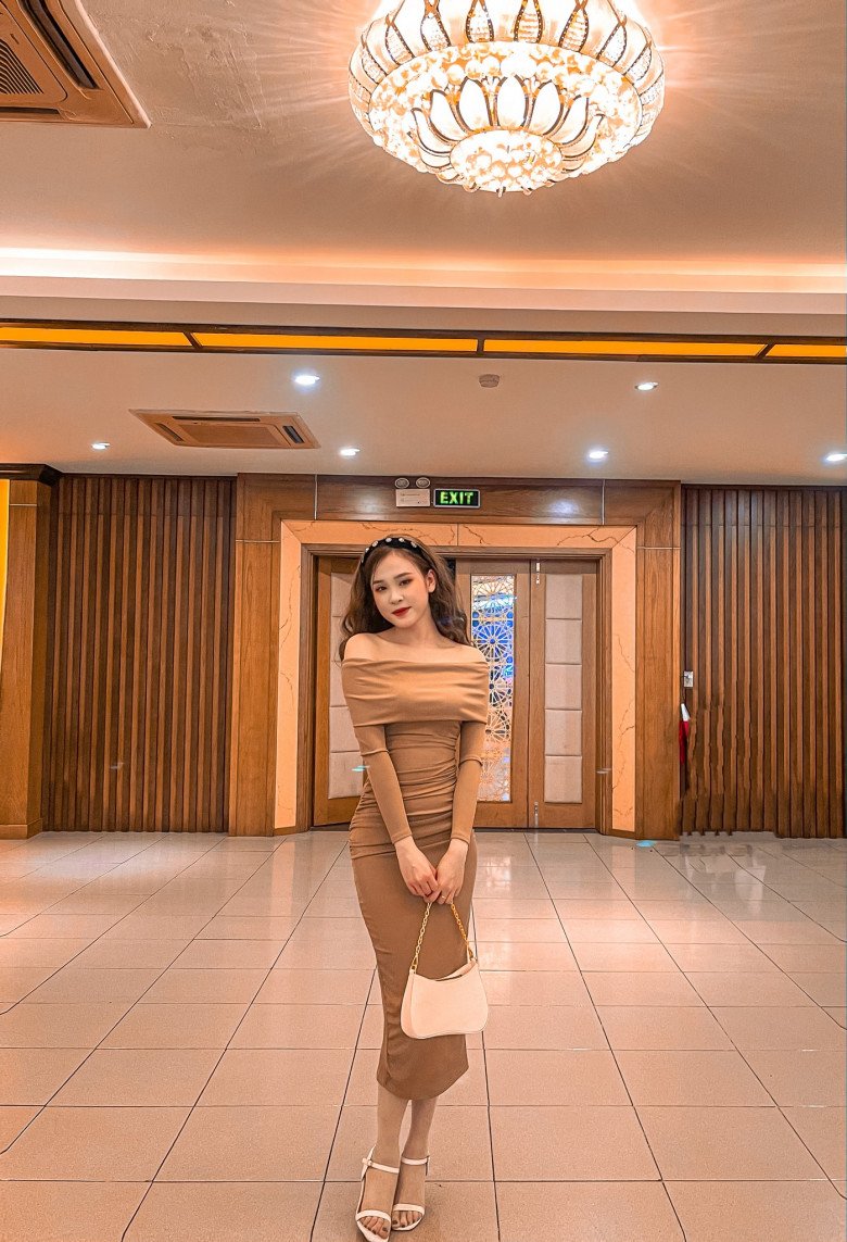 Xuất hiện cô MC là nữ sinh đẹp nhất Nghệ An, có làn da ngọc ngà, bên ngoài trong veo, bên trong nóng bỏng - 6