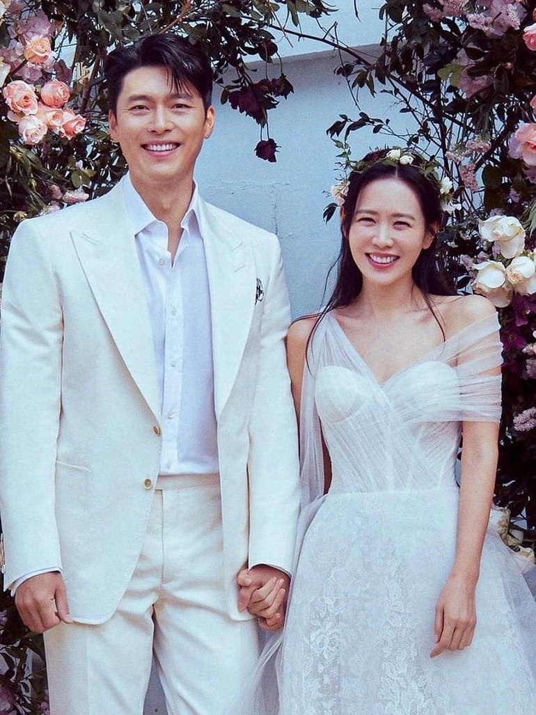 Mặc đồn thổi ly hôn, Son Ye Jin tung ảnh chưa từng công bố bên Hyun Bin, mặc váy cưới đẹp diễm lệ - 5