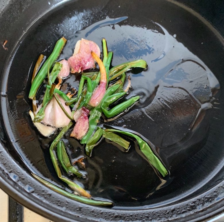 Rang thịt gà dùng gia vị này vẫn được món ngon, đậm đà trôi cả nồi cơm - 2