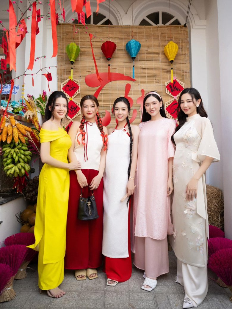 Vừa bắt đầu 2024, hội mỹ nhân Việt đã nô nức diện áo dài Tết, đụng hàng nhau chan chát - 16