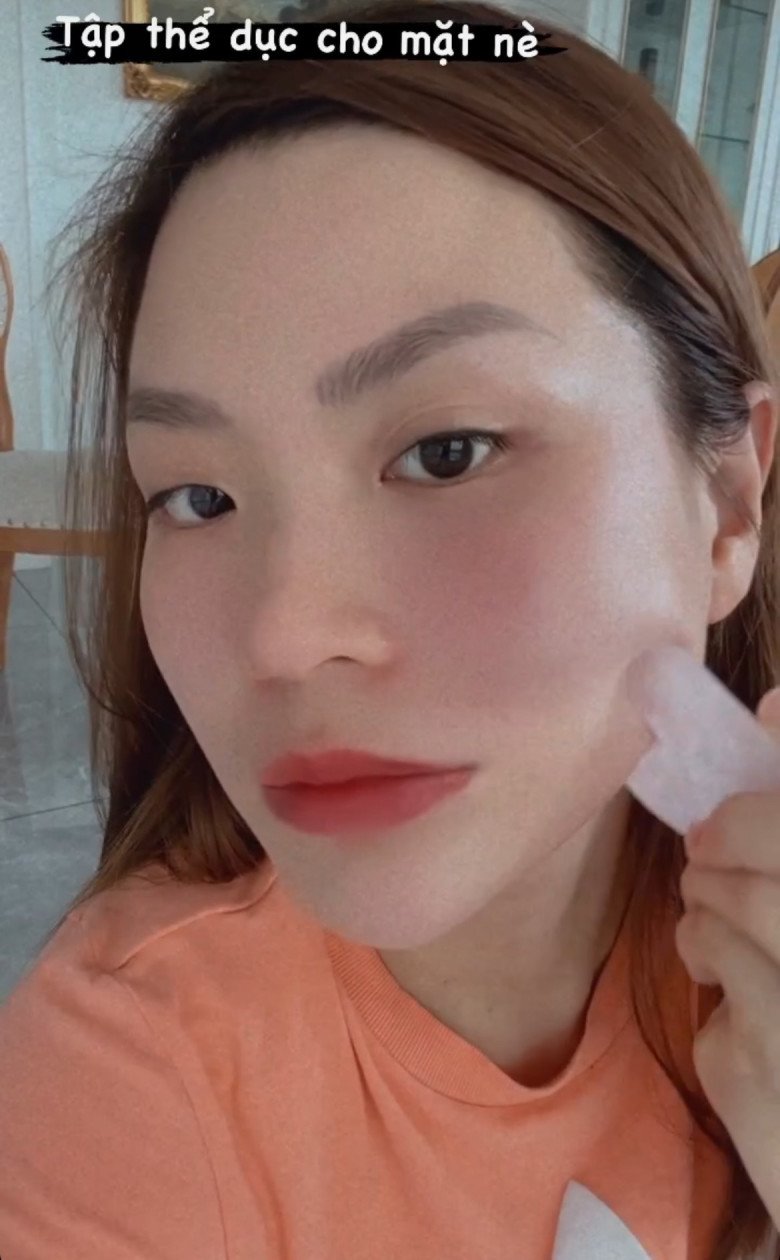 Sợ dáng xập xệ đón Tết, Á hậu 2 con miệt mài làm điều chị em nào cũng nể - 9