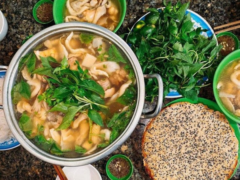 5 địa chỉ lẩu gà lá é ngon siêu cấp ở Đà Lạt, khách lúc nào cũng tấp nập - 3
