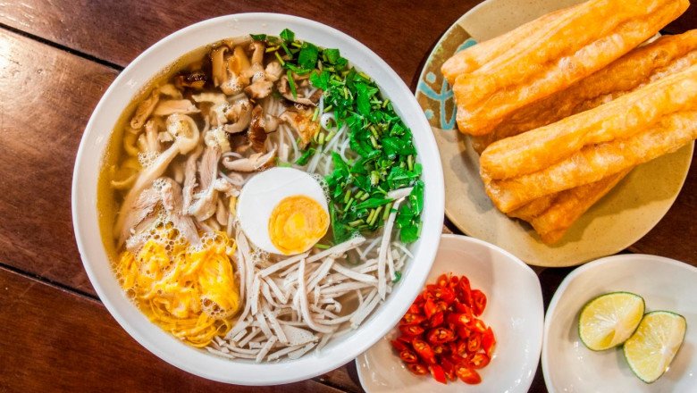 7 quán bán món bún kỳ công nhất Hà Thành, bát bún đẹp như một bức tranh - 2