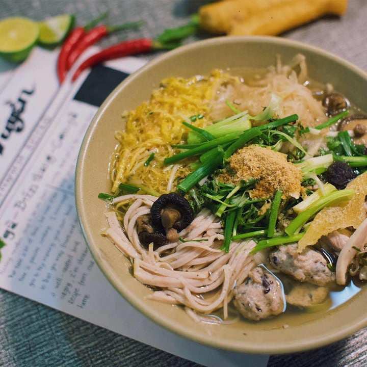 7 quán bán món bún kỳ công nhất Hà Thành, bát bún đẹp như một bức tranh - 3