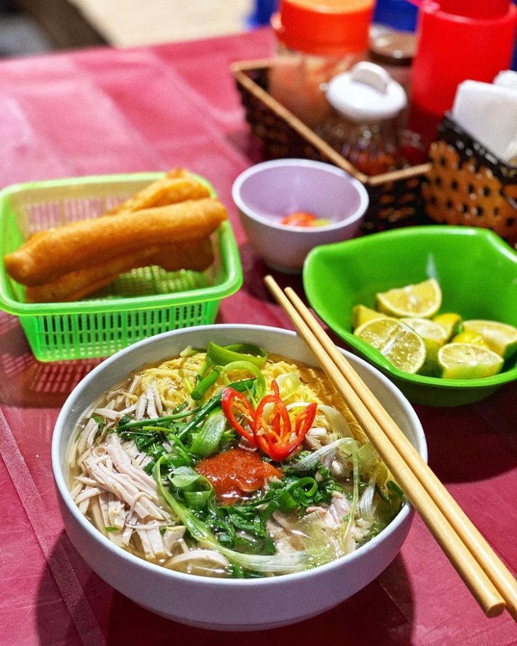 7 quán bán món bún kỳ công nhất Hà Thành, bát bún đẹp như một bức tranh - 4