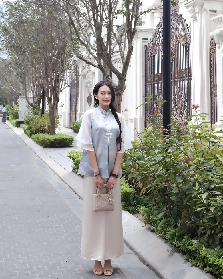 Không mặc áo dài Tết, Doãn Hải My diện set đồ du Xuân hóa nàng thơ, soi giá càng bất ngờ - 6