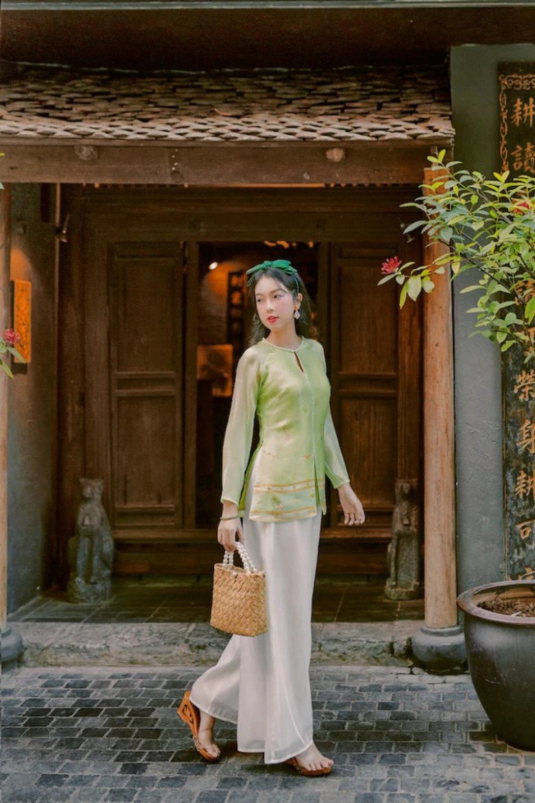Không mặc áo dài Tết, Doãn Hải My diện set đồ du Xuân hóa nàng thơ, soi giá càng bất ngờ - 10