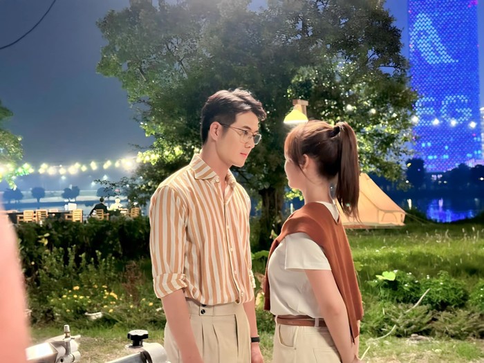 Từng giận dỗi vì thấy chồng hôn đồng nghiệp, giờ nữ MC có nụ cười đẹp nhất VTV chỉ bình tĩnh làm 1 điều - 4