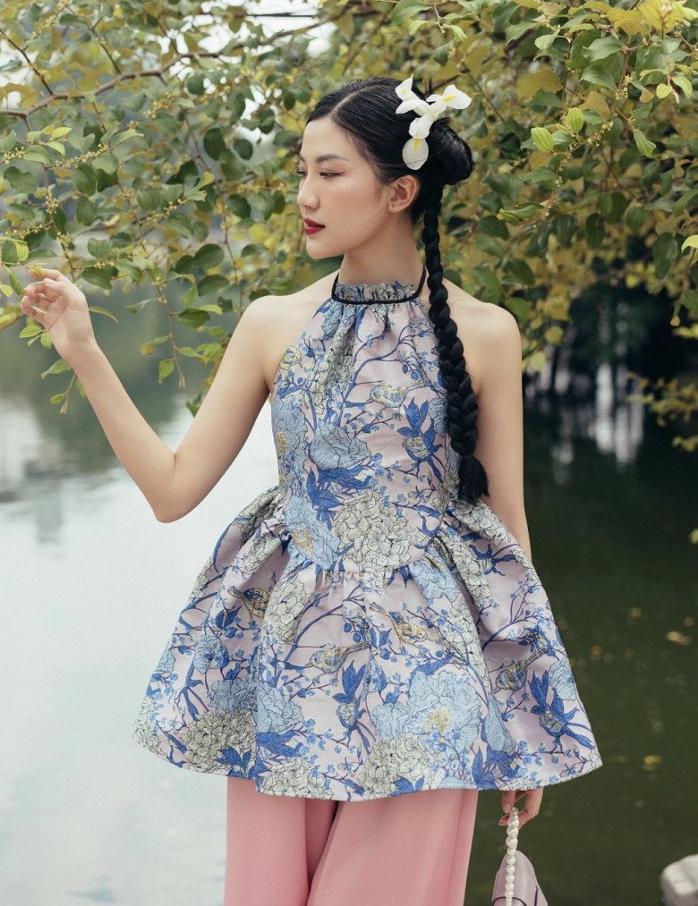 Áo yếm dẫn đầu xu hướng Tết 2024, nàng mặc vào hở mỗi tấm lưng đủ "hớp hồn" bao ánh nhìn - 7