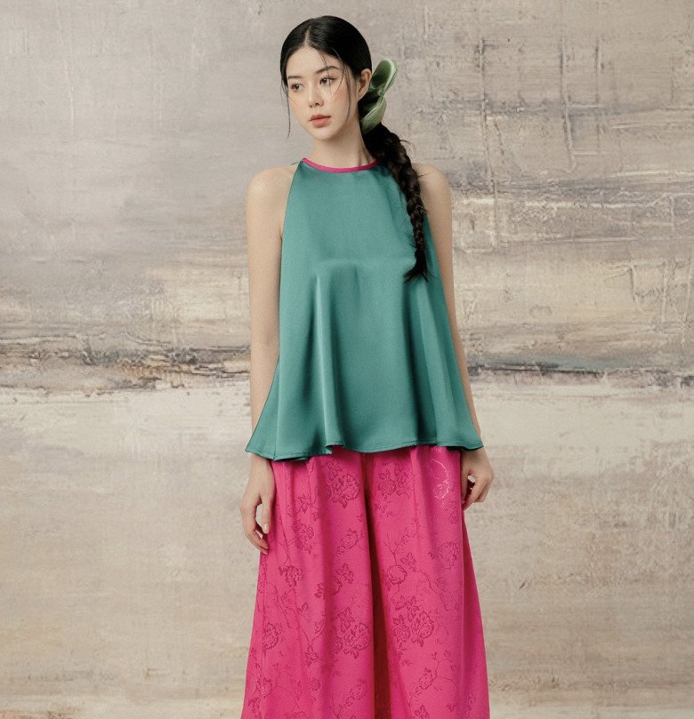 Áo yếm dẫn đầu xu hướng Tết 2024, nàng mặc vào hở mỗi tấm lưng đủ "hớp hồn" bao ánh nhìn - 3