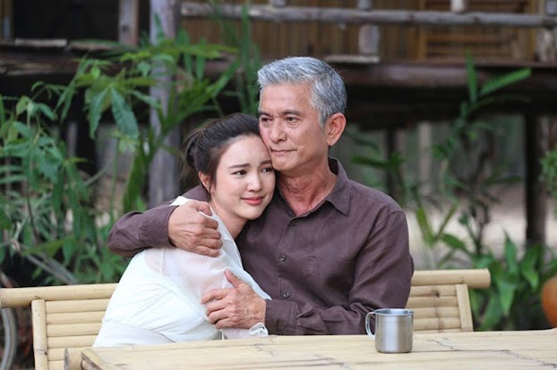 Bố chồng ốm, 3 con dâu giàu chẳng hỏi 1 lời, con dâu vô sinh nghèo nhất lại đưa đi khám - 2