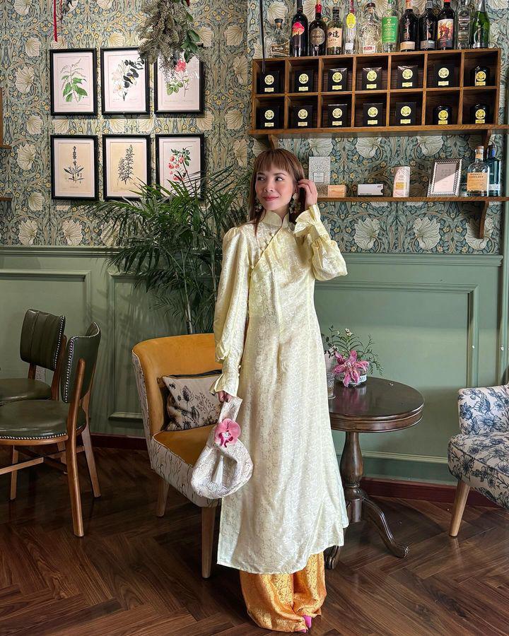 4 kiểu túi xách giúp chị em diện áo dài Tết đẹp như nàng thơ, có mẫu còn khéo "hack" dáng - 4