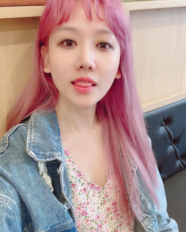 "Chị đẹp" Trang Pháp không cần tạo kiểu cầu kì, có chiêu "chơi màu" khiến ai cũng dễ bị lu mờ - 4