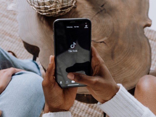 Cách “đu trend” tạo ảnh đại diện bằng AI trên Tik Tok - 1