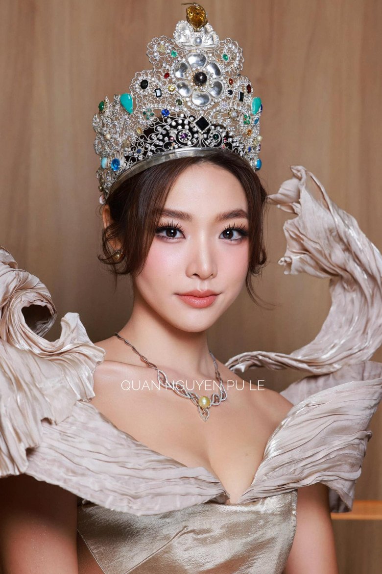 Khi các Hoa hậu danh giá nhất thế giới được chuyên gia trang điểm Việt &#34;phù phép&#34;: Nhan sắc càng &#34;bùng nổ&#34; - 15