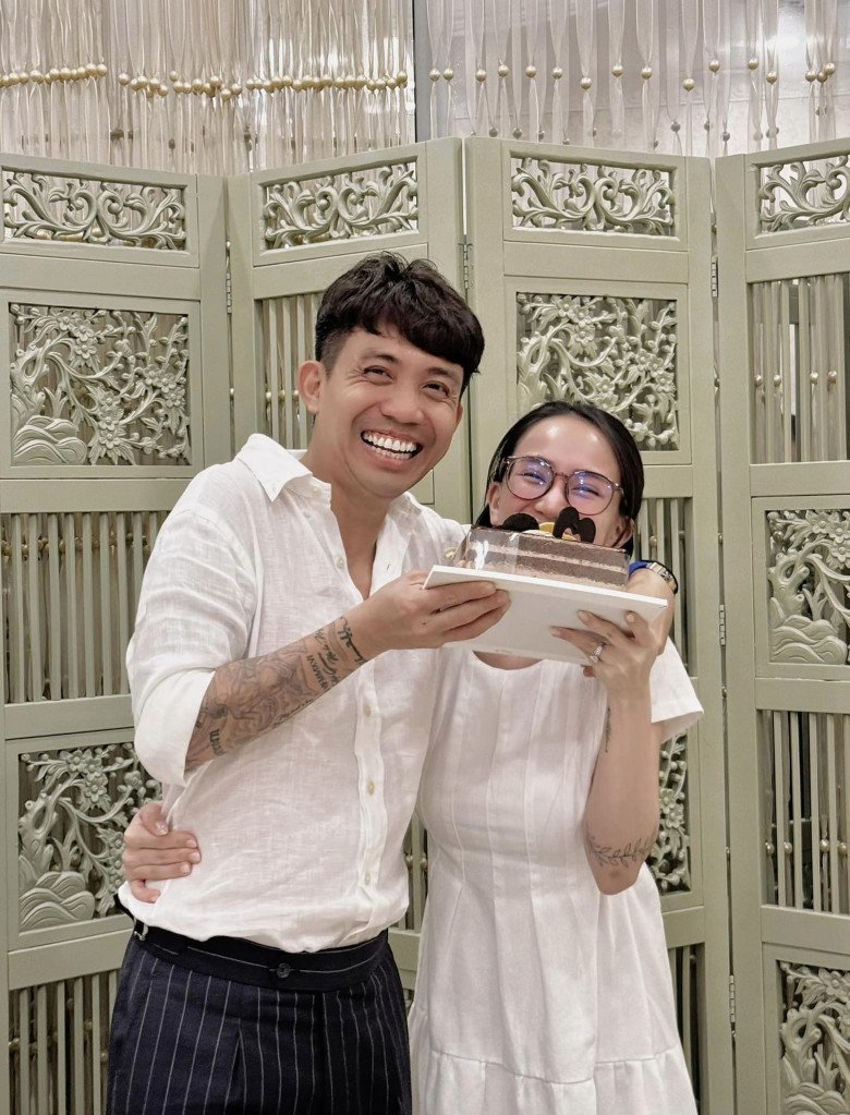 Con gái Minh Nhựa 25 tuổi bầu lần 3, ăn mặc giấu bụng đỉnh cao cỡ nào mà không ai hay? - 8