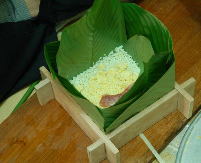 Cách làm bánh chưng dẻo thơm, xanh mướt, luộc nhanh nhừ mà không lại gạo - 4