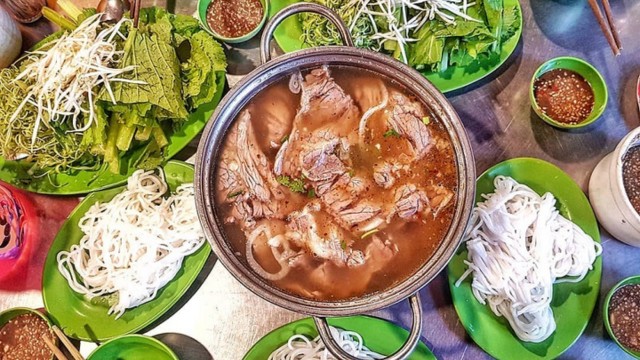 Thành phố Thủ Đức xứng danh thiên đường ẩm thực, cơm gà xối mỡ giòn rụm chỉ từ 25.000 đồng - 3