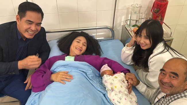 Bức ảnh làm dấy lên nghi vấn Cát Tường sinh con thứ 2, có mặt cố diễn viên Thủy Phạm gây chú ý - 8