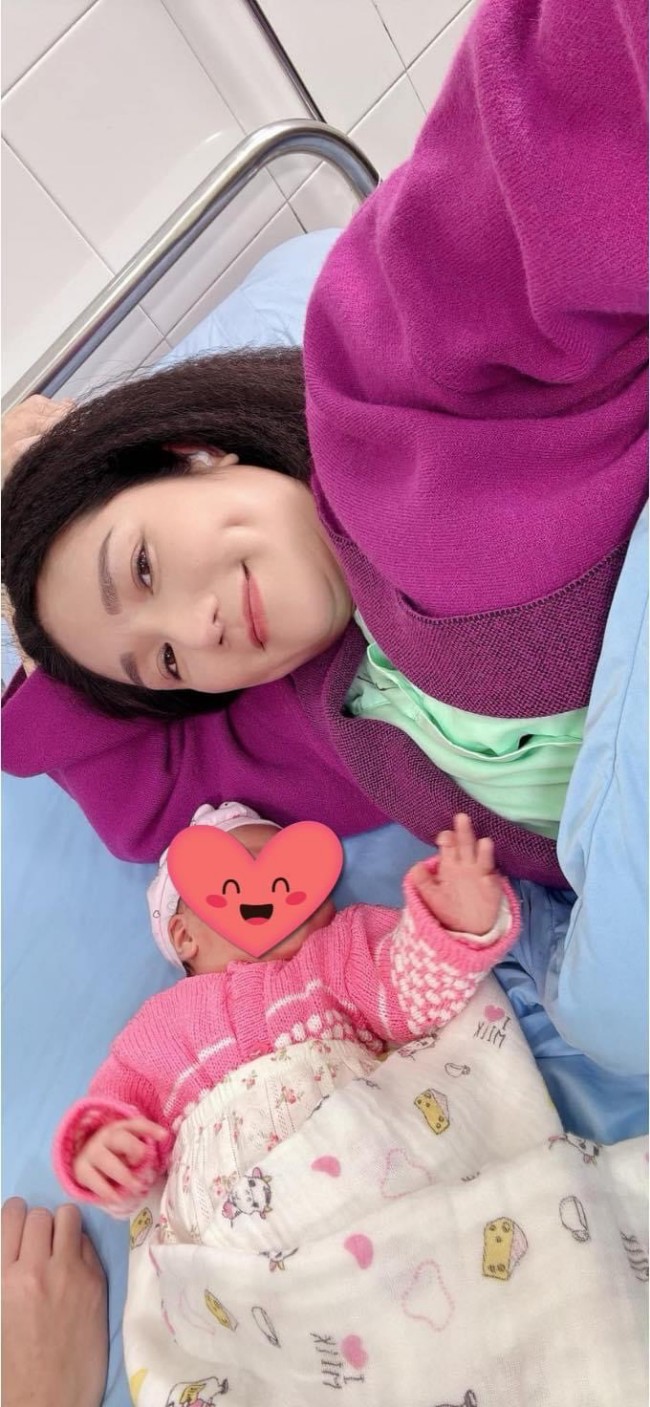 Bức ảnh làm dấy lên nghi vấn Cát Tường sinh con thứ 2, có mặt cố diễn viên Thủy Phạm gây chú ý - 4