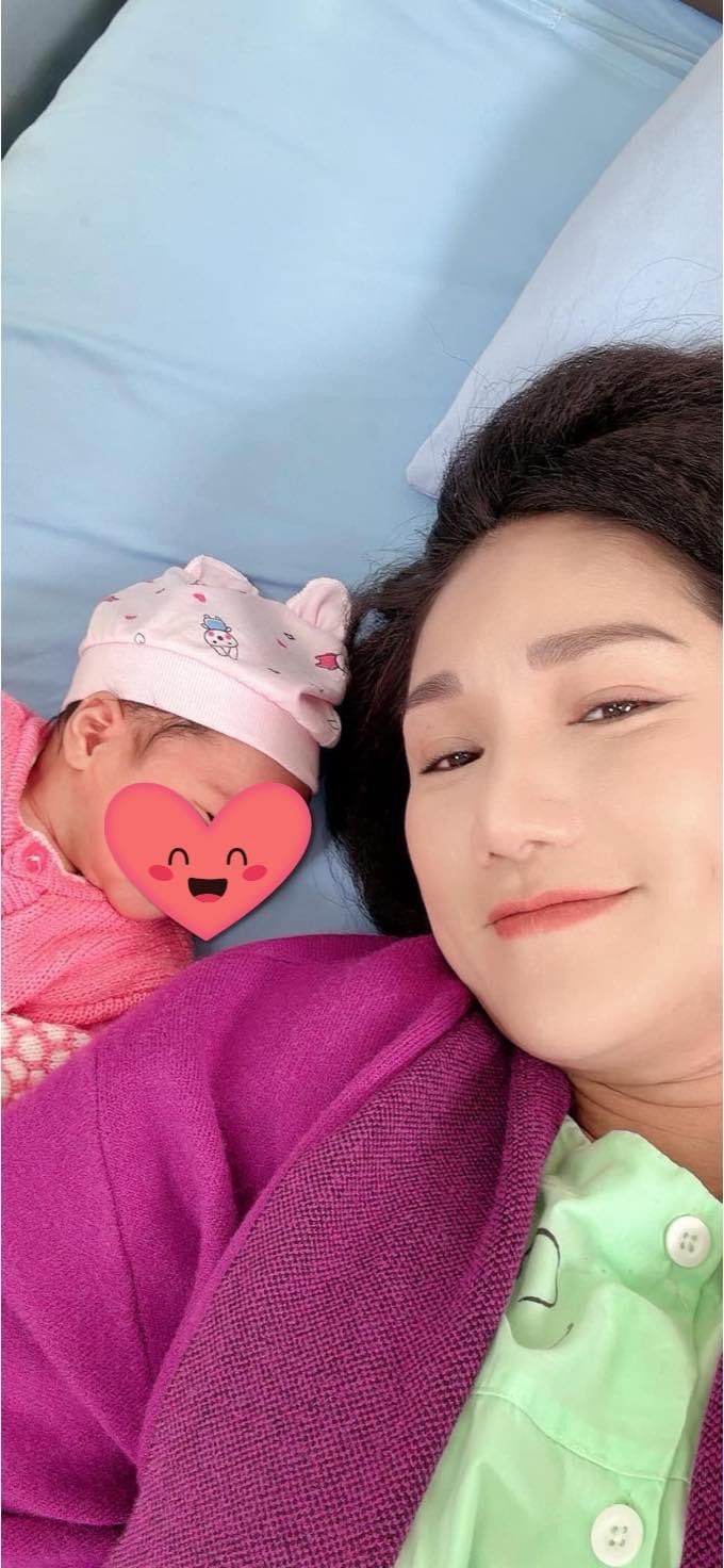 Bức ảnh làm dấy lên nghi vấn Cát Tường sinh con thứ 2, có mặt cố diễn viên Thủy Phạm gây chú ý - 3