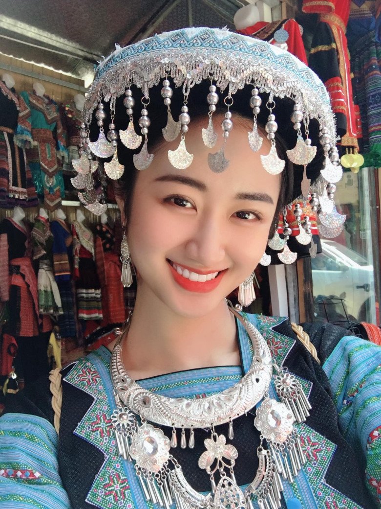 Hoa hậu Việt làm mẹ đơn thân, U30 nhan sắc vẫn tỏa sáng, chị em ngắm mặt mộc mà áp lực - 1