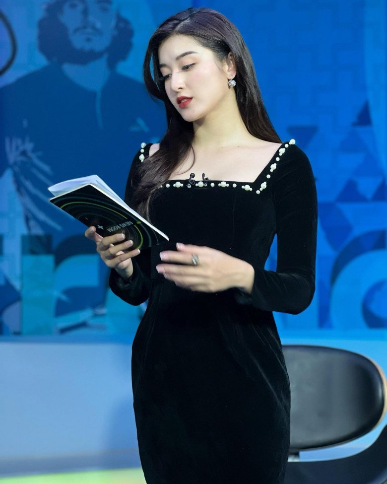 &#34;Quốc bảo nhan sắc Việt&#34; lên truyền hình không hở điểm nào, đời thường ăn diện đối lập rõ - 8