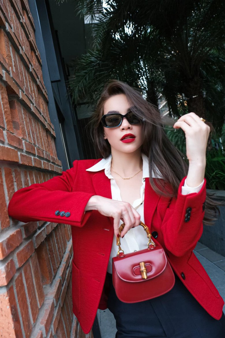 Gợi ý 5 mẫu áo rẻ bèo phải có ngày Tết, &#34;hội ít tiền&#34; diện vào liền sang chảnh hẳn vài bậc - 10