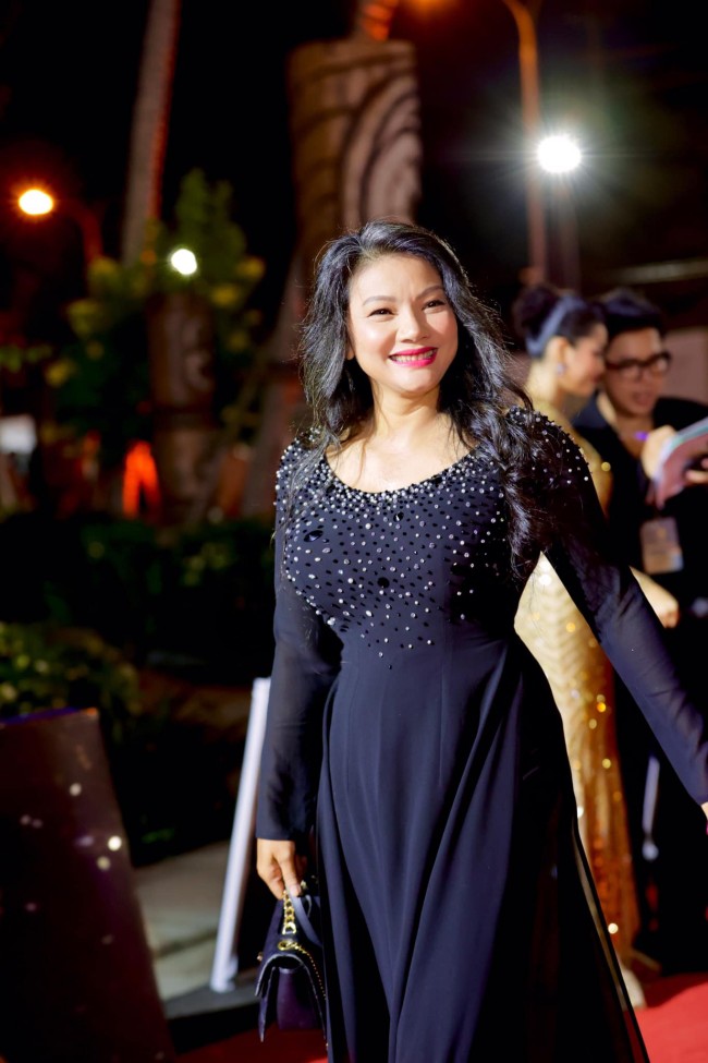 Kiều Trinh: "Mỗi dịp năm mới, tôi lại tự tay dọn và trang trí 3 căn nhà để đón Tết" - 2