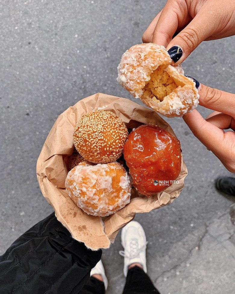 6 địa chỉ bánh rán ngọt đông khách nhất Hà Nội, ngày bán cả chục nghìn chiếc là bình thường - 1