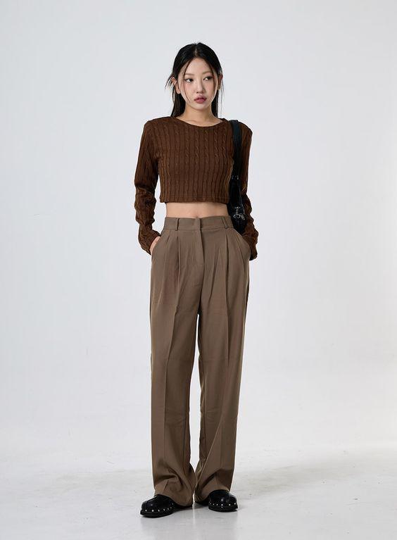 Dáng mũm mĩm, chị em mặc croptop theo 3 kiểu này khỏi lo lộ ngấn bụng - 2