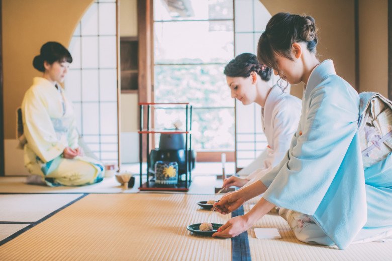Được mời đến một buổi trà đạo Nhật Bản, phải làm gì để không là người thô lỗ? - 2