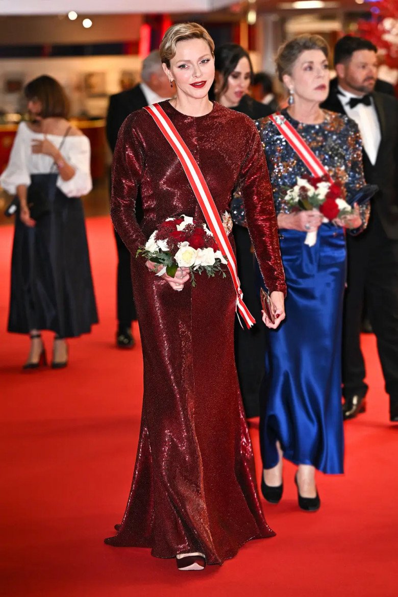 Vương phi Monaco chi tiền mạnh tay gần 20 tỷ/năm cho khoản trang phục, vượt xa Kate Middleton - 7