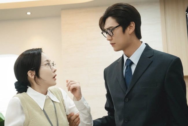 Cô Đi Mà Lấy Chồng Tôi bản Việt: Quỳnh Lương đẹp ngang Park Min Young, nam chính là &#34;tổng tài&#34; quen mặt - 7