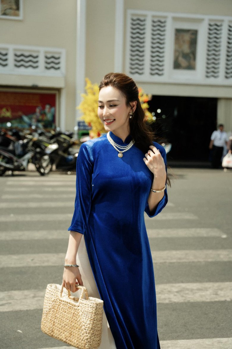 &#34;Tình đầu quốc dân&#34; U40 có làn da trắng như sứ mỏng, ra đường chỉ mang &#34;tấm khiên chống nắng&#34; - 5