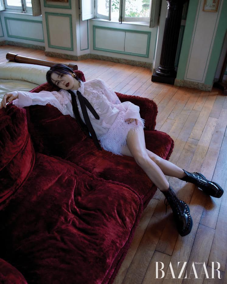 Son Ye Jin bất ngờ mặc hở khoe &#34;cặp kiếm Nhật&#34;, U50 đã lấy chồng sinh con vẫn là &#34;tình đầu quốc dân&#34; - 4