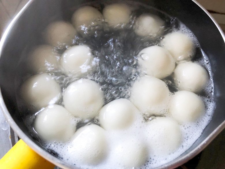 Cách làm bánh nếp chay rim đường dẻo ngon, thơm ngào ngạt cúng Rằm tháng Giêng - 4
