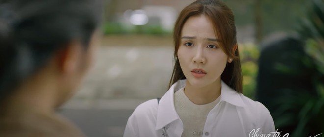 Chúng Ta Của 8 Năm Sau: Lộ ảnh bố con sếp Giang bị cô giáo Nguyệt nhốt ngoài cửa, ngày sống chung đã đến - 6