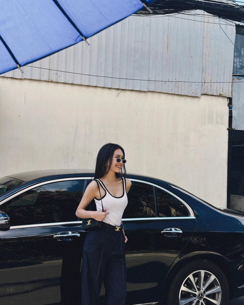 Hậu làm vợ Đoàn Văn Hậu, Doãn Hải My &#34;cất&#34; món đồ yêu thích khi đi du lịch - 9