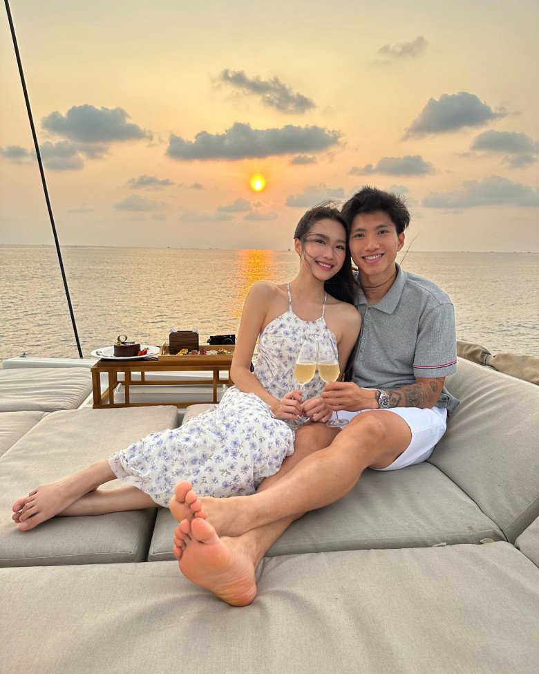 Hậu làm vợ Đoàn Văn Hậu, Doãn Hải My &#34;cất&#34; món đồ yêu thích khi đi du lịch - 6