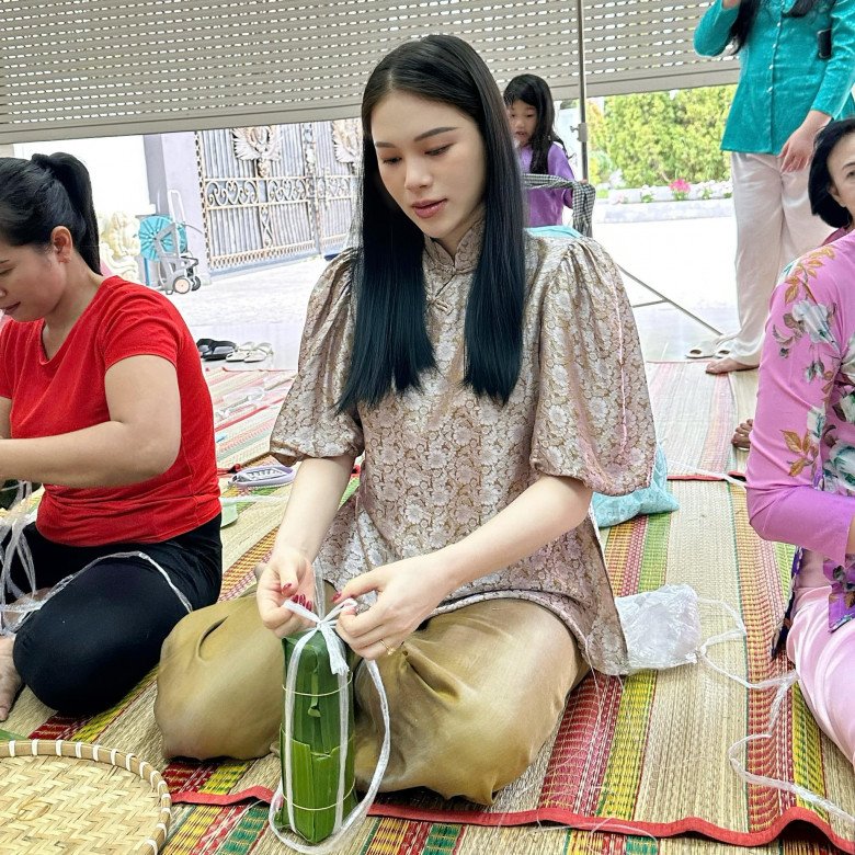 Khó rời mắt trước mặt mộc 100%, zoom đến từng lỗ chân lông của Linh Rin: Bí quyết nằm ở 3 bước - 2