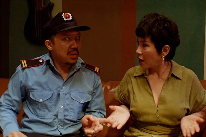 &#34;Bà mẹ phản diện&#34; phim trăm tỷ: U65 &#34;mặt hoa da phấn&#34;, phong cách đơn giản nhưng sang như phú bà - 1