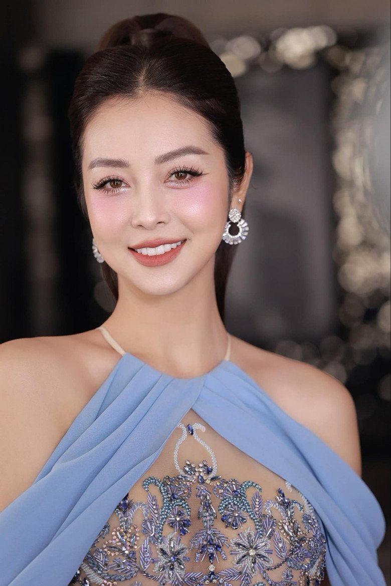 Phản ứng của Hoa hậu Jennifer Phạm khi bị nói đẹp mà có 2 đời chồng - 1