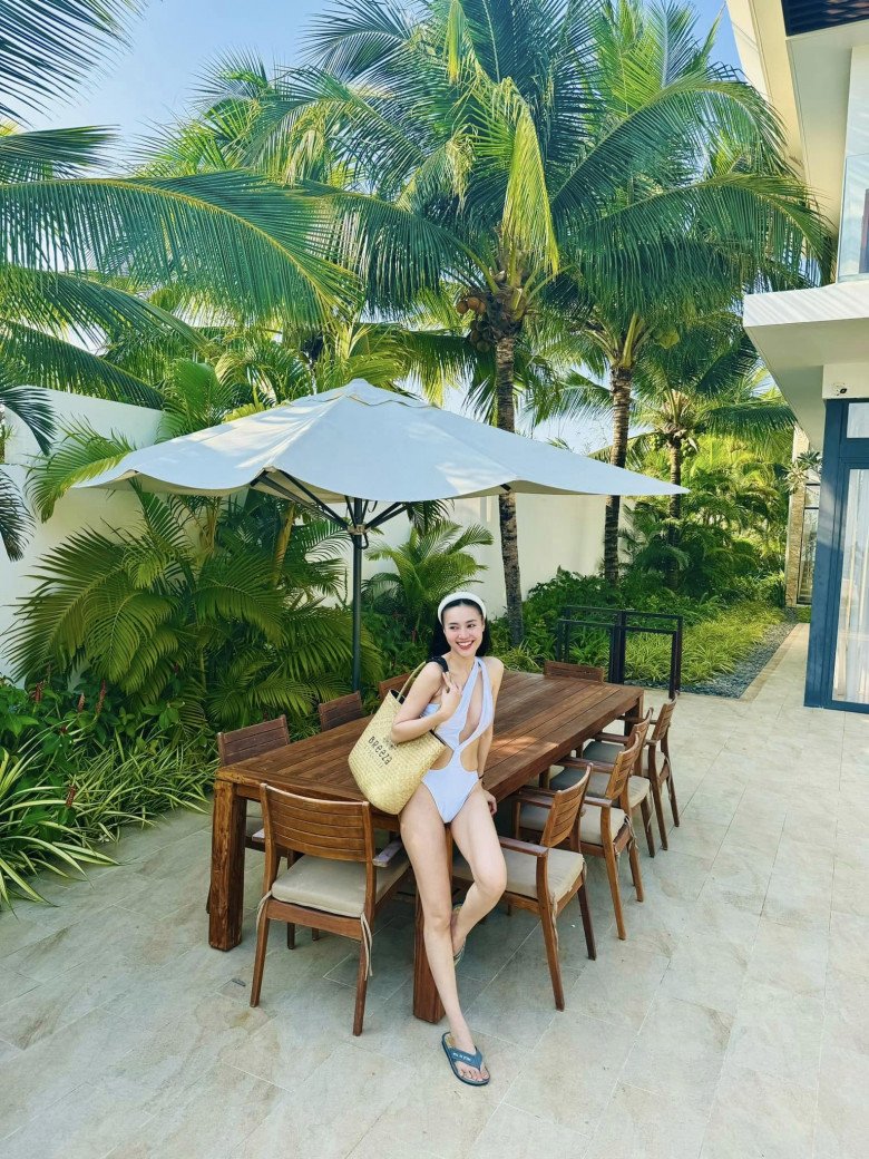 "Mỹ nhân trăm tỷ" Ninh Dương Lan Ngọc khoe trọn body với thắt eo "cổ chai", xóa tan đồn đoán mang bầu - 3