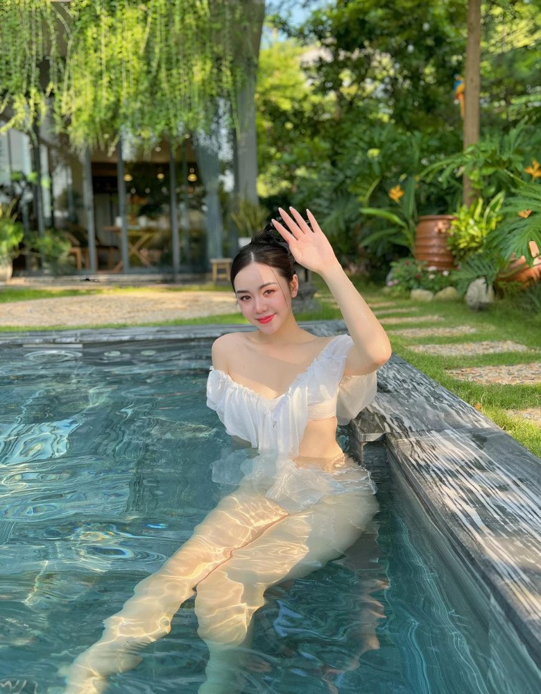Búp bê màn ảnh Việt mặc áo xuyên thấu siêu khéo, soi cỡ nào cũng không thấy hớ hênh - 5
