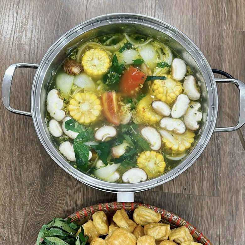 Cuối tuần rảnh rỗi làm lẩu ếch măng chua đãi cả nhà - 6