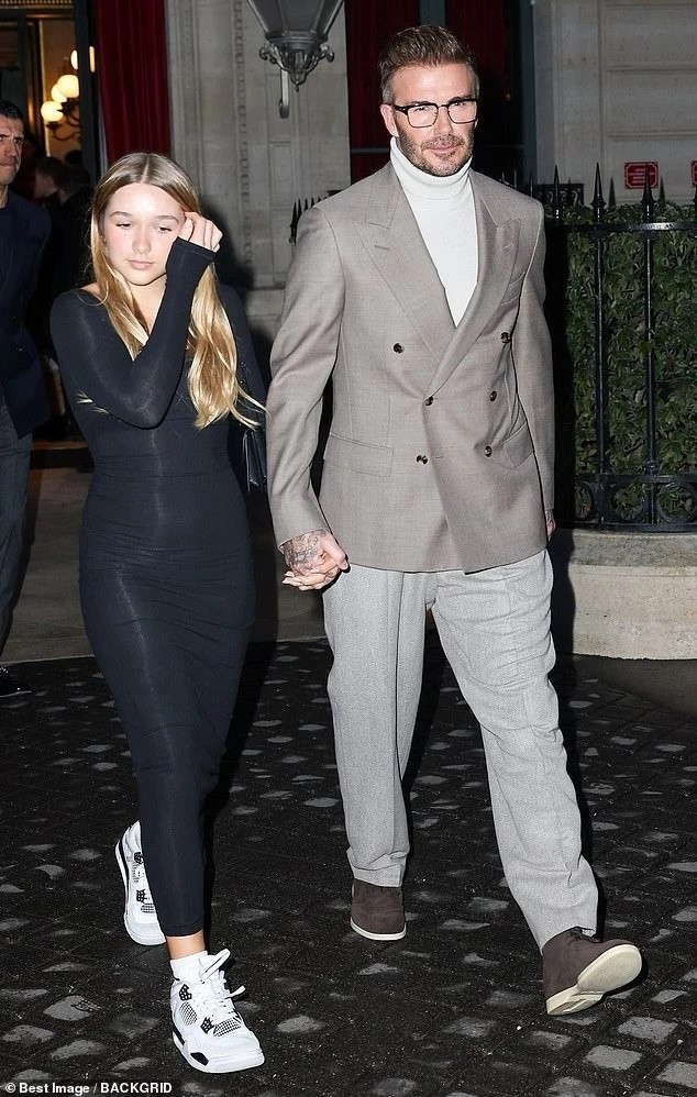 Con gái David Beckham hết mũm mĩm, tuổi 13 ra dáng thiếu nữ, mặc đẹp kiểu váy dễ gây tranh cãi - 1