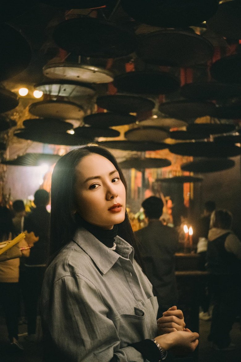 Phương Linh tuổi 39 vẫn trẻ trung mơn mởn, nhờ ăn diện theo công thức "2 áo - 2 váy" - 1