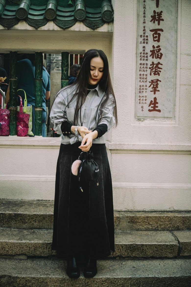 Phương Linh tuổi 39 vẫn trẻ trung mơn mởn, nhờ ăn diện theo công thức "2 áo - 2 váy" - 4